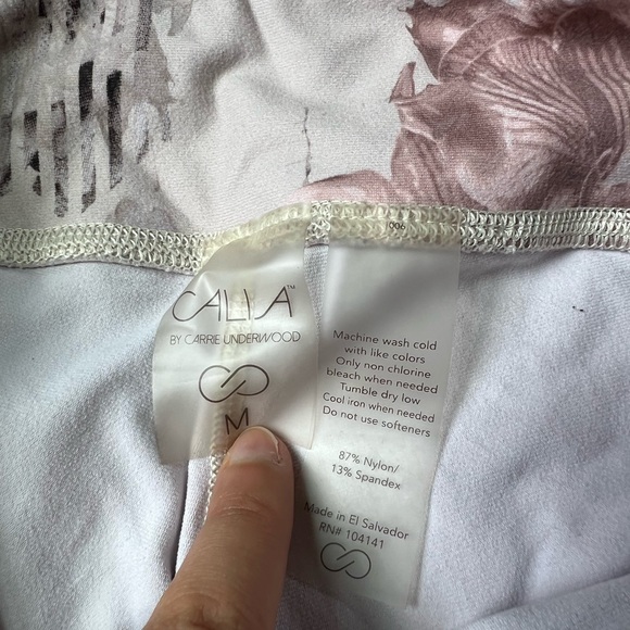 CALIA size medium capri leggings - Picture 7 of 8